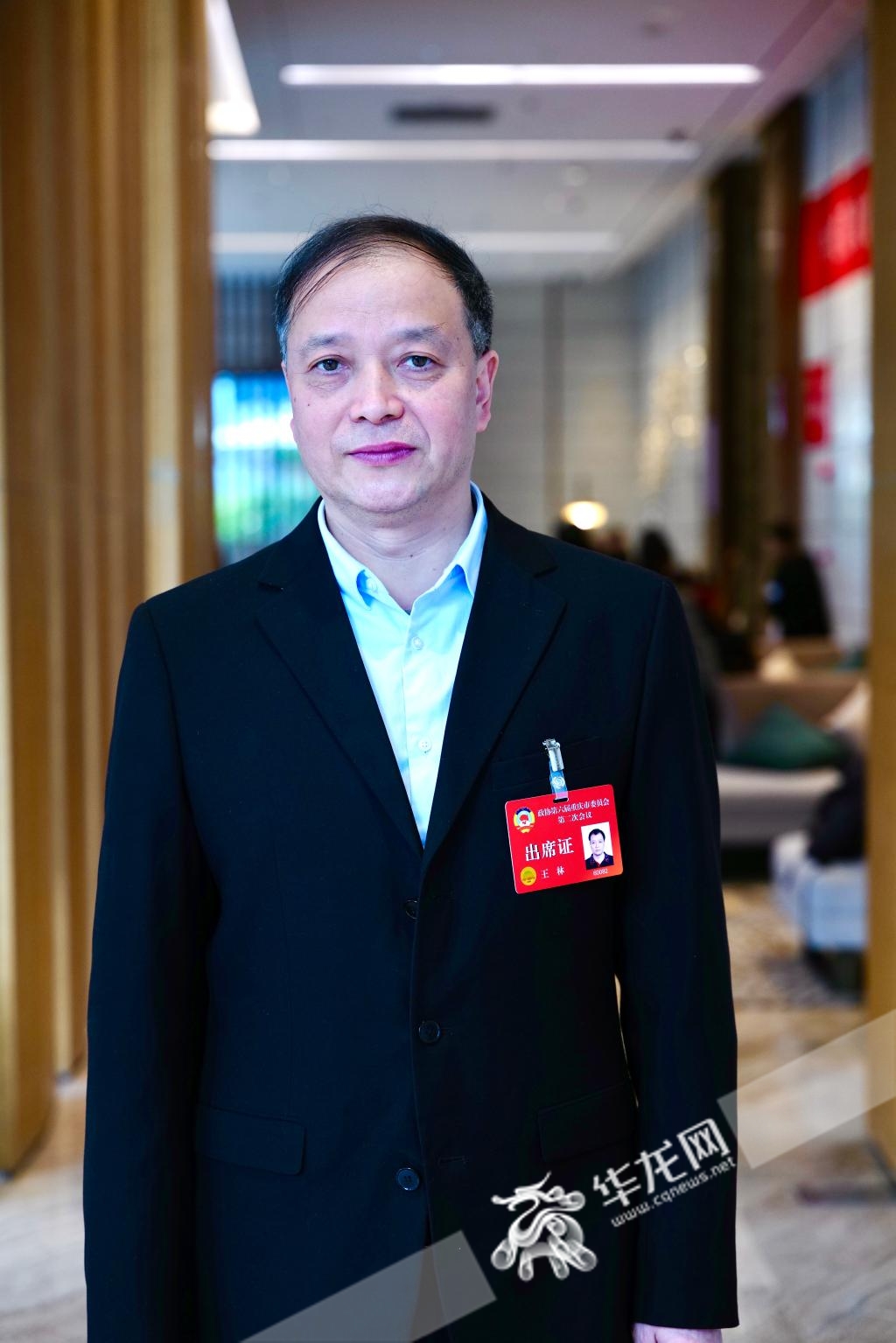 市政协常委、民盟市委会副主委、重庆大学管理科学与房地产学院教授博导王林。华龙网记者 刘钊 摄 市政协常委、民盟市委会副主委、重庆大学管理科学与房地产学院教授博导王林。华龙网记者 刘钊 摄